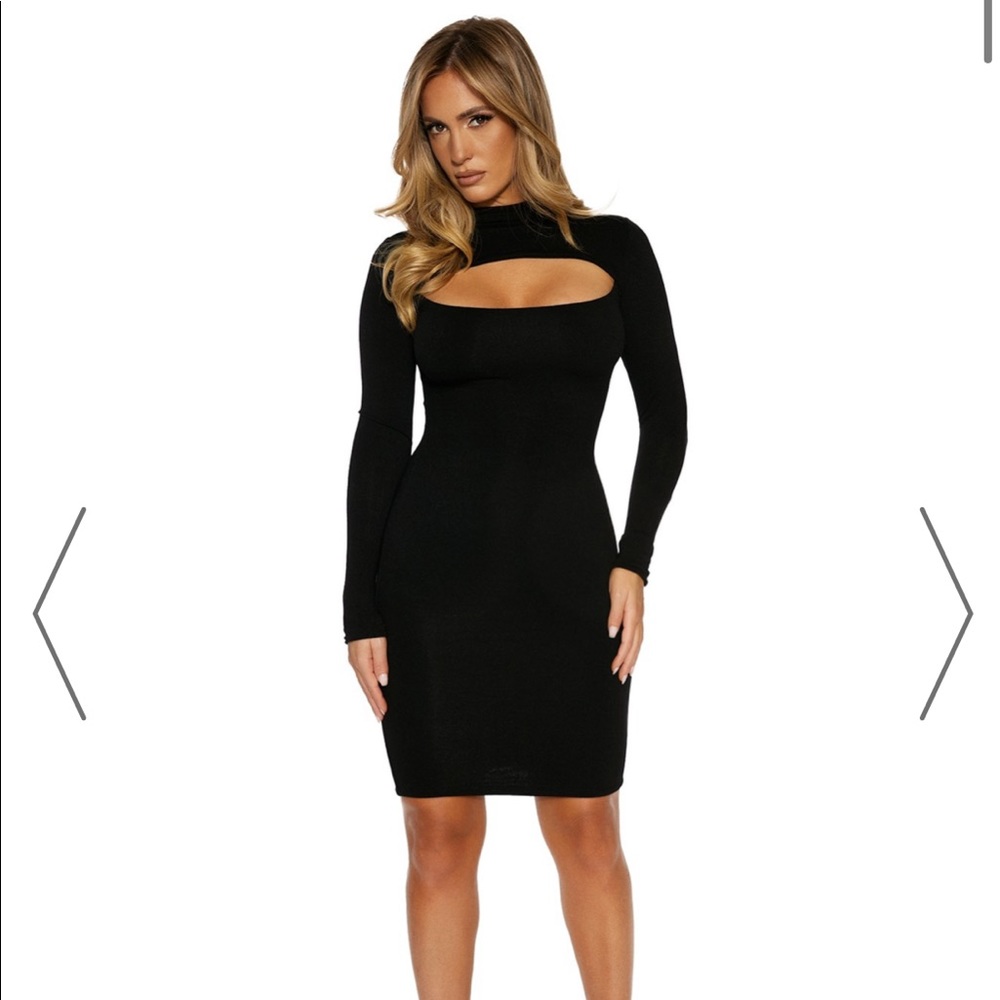 Naked wardrobe keyhole dress